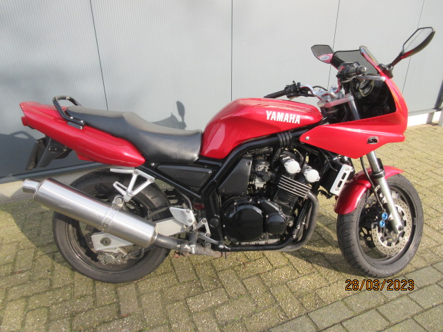Yamaha - FZS 600 Fazer - €1499.00